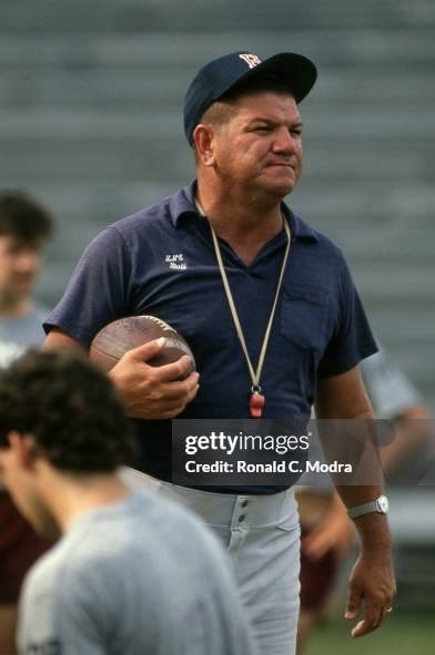 BrettFavre's tweet image. Twenty-two years — on Dec. 21, 2003, my father died.

Without him, you’d prob never know the name Brett Favre…

Me and @OhDKano talk about my dad and that solemn day on tomorrow’s episode of @4thFavre .