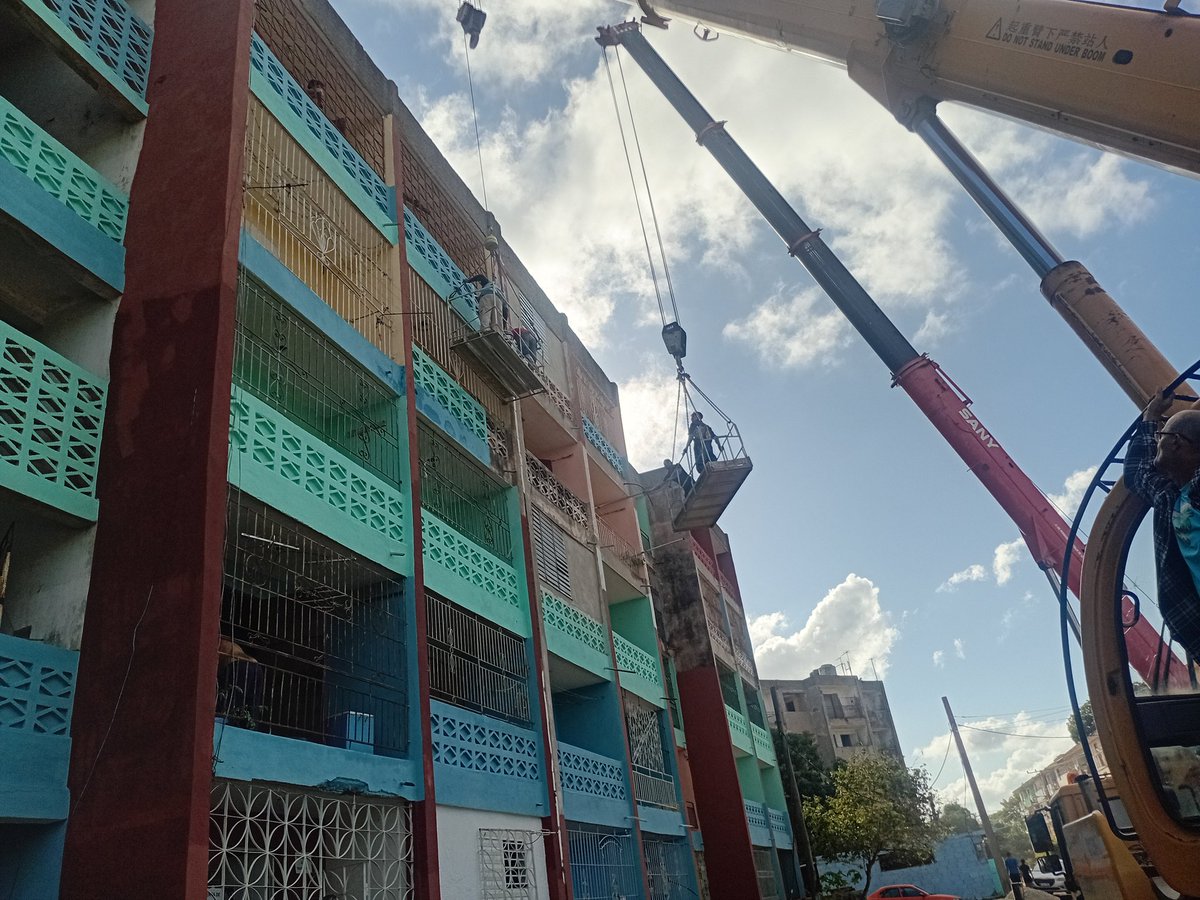 .<a href="/CubaCubacons/">Grupo Empresarial Construcción y Montaje</a> 
Domingo de trabajo en barrio en transformación en Buena Vista en #LasTunas , <a href="/ConalzaT/">ConAlza, Las Tunas</a> presente 
#UnidosXCuba 
#unidosparatransformar