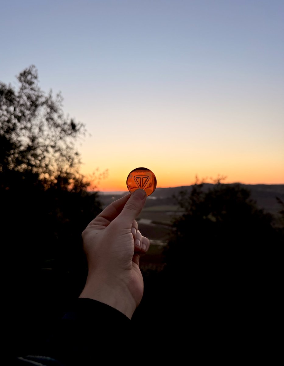 Viktor 🧡 tweet media