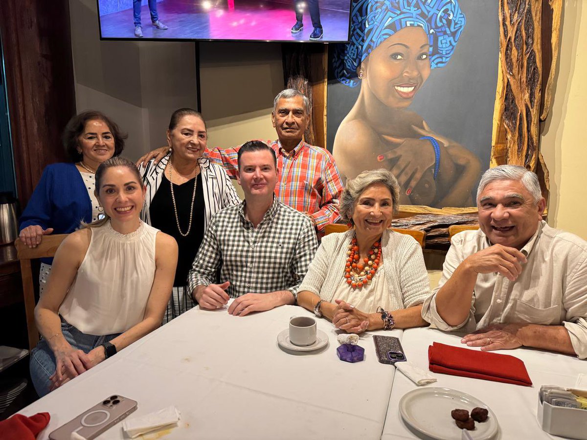 Empresario peculiar, exitoso, sensible, con una visión muy puntual de lo que se tiene que hacer, del deber ser, que hizo historia y deja huella en todos los que le conocimos; un gran ser humano, bondadoso, un tipo alegre, muy tabasqueño, orgulloso de sus orígenes, franco, con