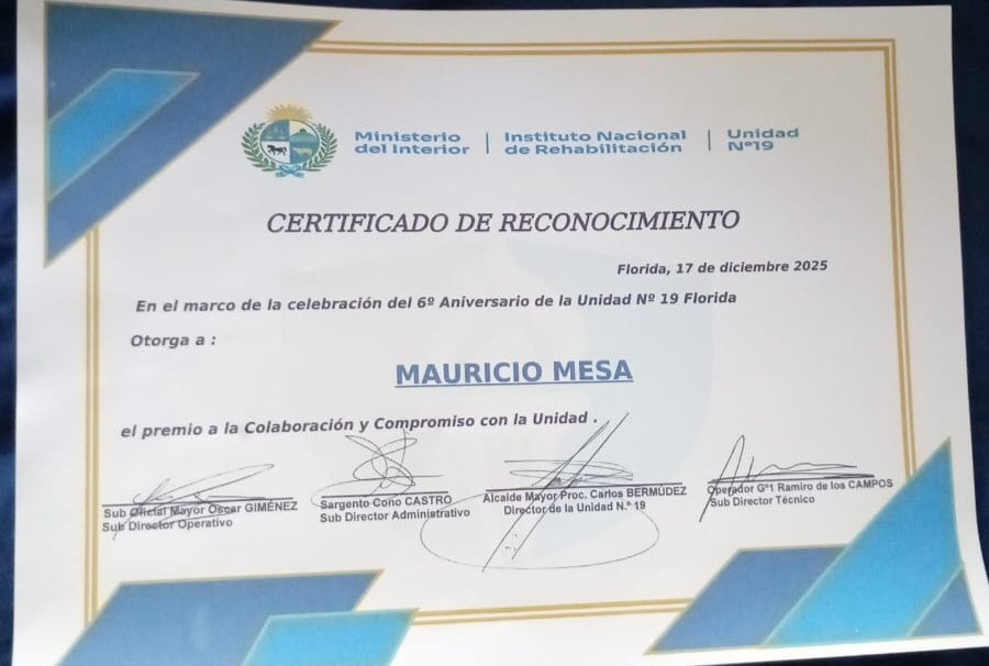 Fui reconocido por la función que hago en la cárcel de Florida <a href="/PajaroEnciso/">Carlos Enciso Christiansen</a> <a href="/FacuBraccoo/">Facundo Bracco</a> gracias por el apoyo.