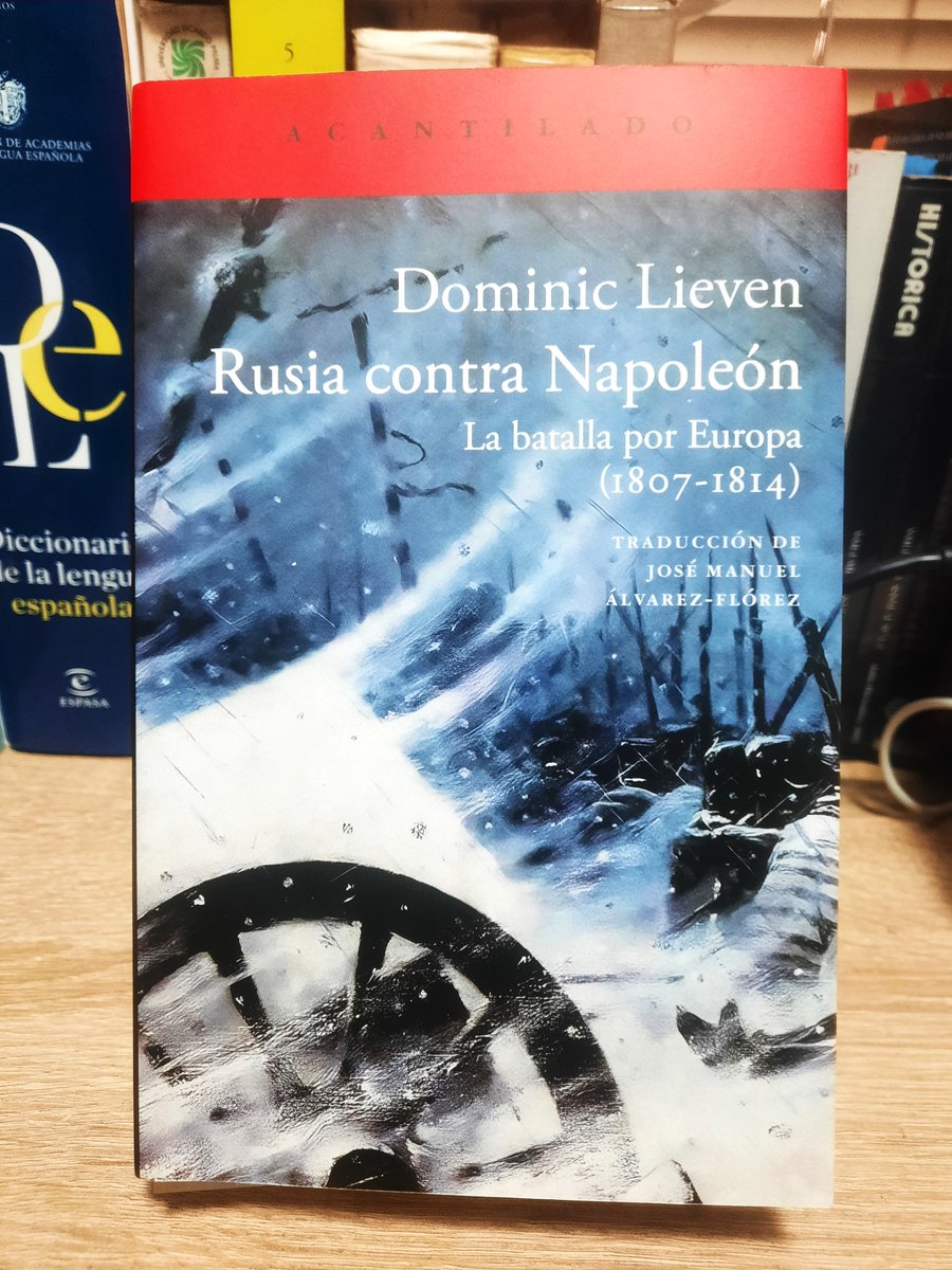 Se suele decir, a manera de disculpa o excusa, que nadie es perfecto o que al mejor cazador se le escapa la liebre. En el comentario al excelente libro de Dominic Lieven, de modo imperdonable, por el apuro al escribir, consigne de modo erróneo a Galaxia Gutenberg como la