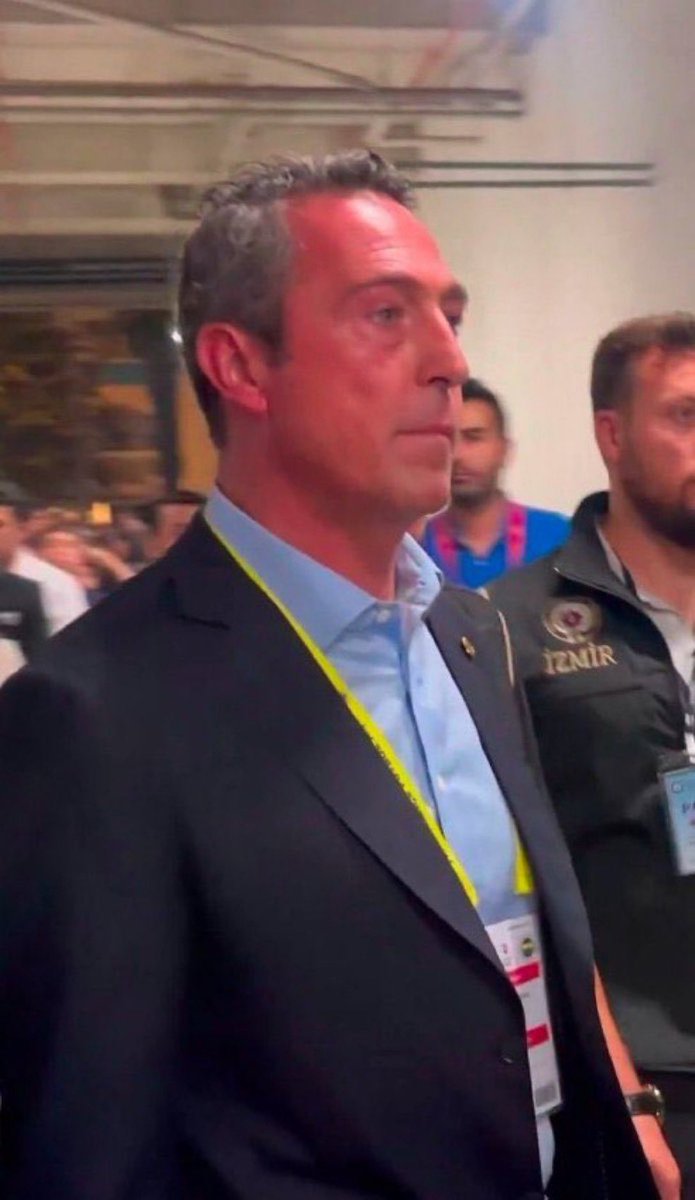 edebiyle bi litre viski içer yatardı
ahı var..