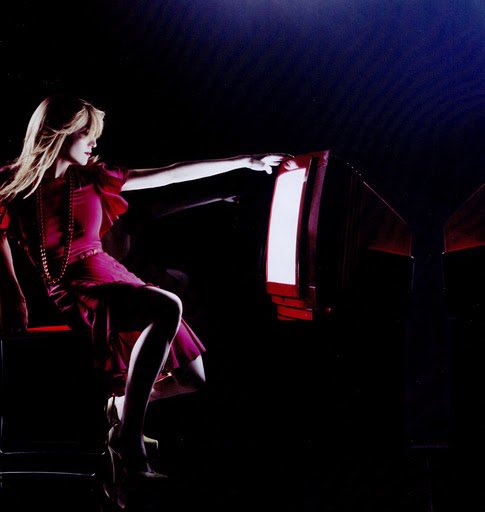 Madonnarchive's tweet image. madonna for harper's bazaar, 2006.