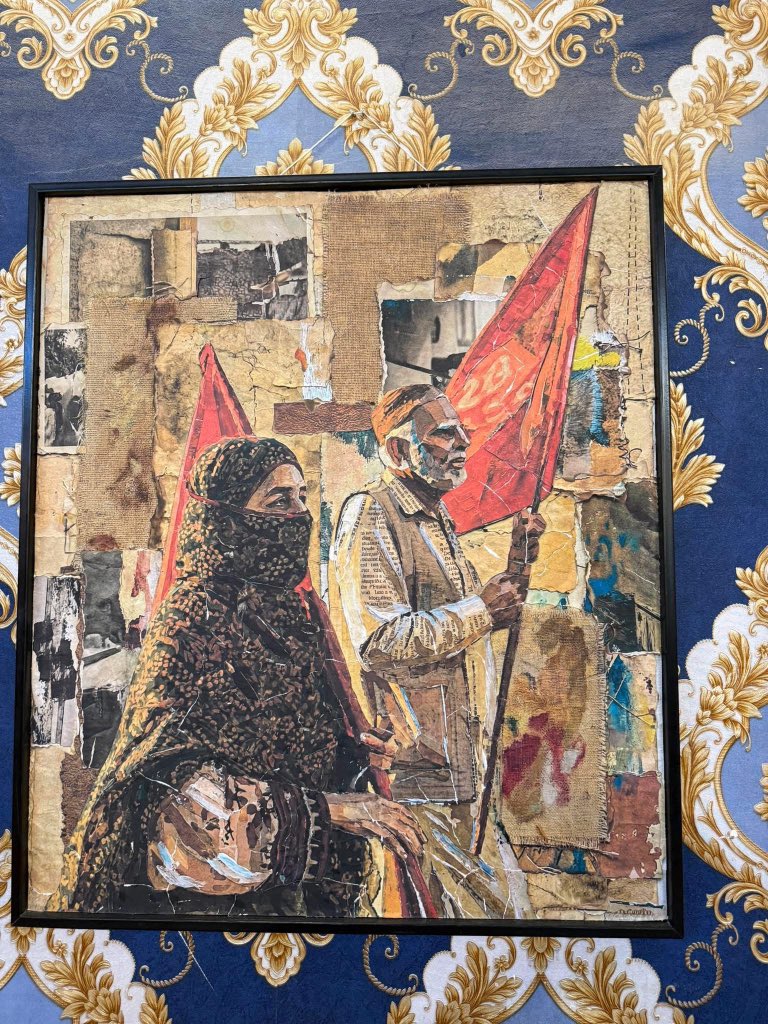 ShaleeBaloch's tweet photo. “واب لیبو پُرشتگ اَنت”
من گوں ارمانیں نِگاہاں کوچِت اَنت
اے دشت ءُ کوچگ
کوہ ءُ زِر
انگہ تاھیر اے ندیست
وھدءِ ادیرہ نگاھاں کبرکنتءُپندلے سازیت پدا
من نہنگ ءِ اے سراںءُ تودمانے آسرئے
ماکہ چو کورءَ تچوکیں
دو کِنارہ
تتکءُ تتکیں دورسریں ھلکے شُتیں، جِندوں شمشت
یک ھسابءَآپءَ رودینت اَنت نِہال دردءِ مئے
یک ھسابءَ ہور ءَ گورتگ دیدگانی جمبراں
ما شُتءُ اندیم بوتیں راستیانی جنگل ءَ
کہ نہنگ ءِ دوکنارہ
ہورءَ تتک بنت بلے ہور نہ بنت
نوں سرءَ ہاکانی بوجیگاں لُڑین اے دردءِ زہم
نوں تئی پندل دوگام ءَ دیمترا اِنت چہ منا
نوں منی وابانی لیبو پُرشتگ اَنت پہ سرجمءَ
   
      کریمہ بلوچ