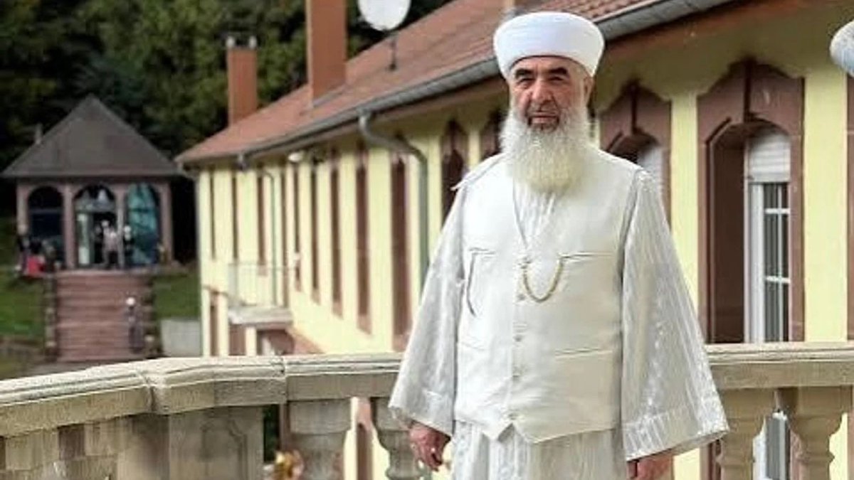 “Siz çalışın, bizler sizlere dua ediyoruz kardeşlerim” buyurdular😊 Nizâm veren Gavsım (k.s)