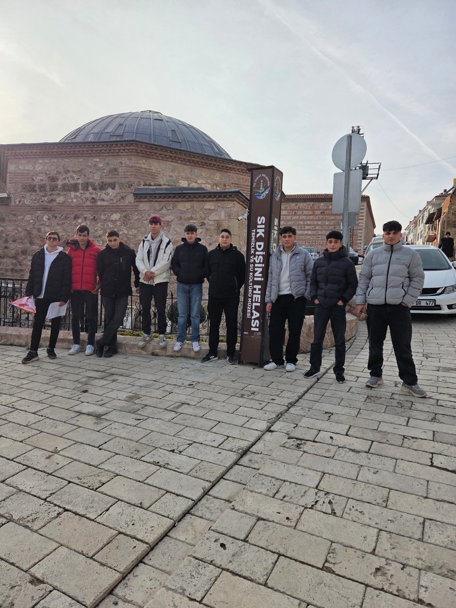 tokateml's tweet photo. Tokat Mesleki ve Teknik Anadolu Liseli öğrenciler, Tarih ve Oryantiring konularını Sulusokak'ta işledi.  https://t.co/6Qr1t9LV8R
@tcmeb @tokatvaliligi @tokatmem @Tokat_mte  @60Oryantiring https://t.co/bGedBPw2yb