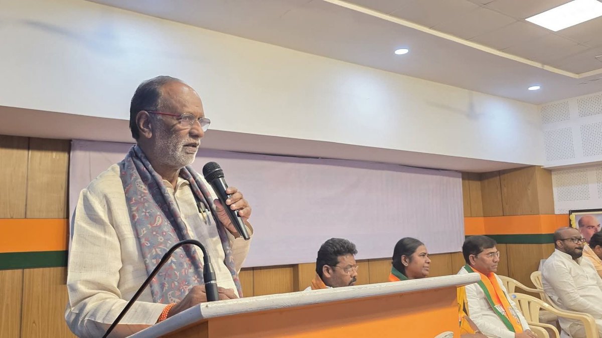 BharatGundagoni's tweet photo. meeting on Special Intensive Revision (SIR) at the city BJP office in Barkatapura, featuring chief guests Union Minister for Coal and Mines, Sri. @kishanreddybjp  and @BJP4India @BJP4OBCMorcha  National President, Sri. @drlaxmanbjp. @bandisanjay_bjp @N_RamchanderRao @PMuralidharRao