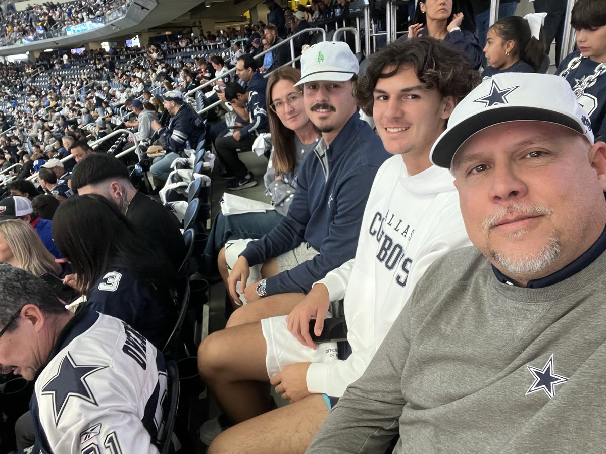 BRome8's tweet photo. #CowboysNation #DallasCowboys https://t.co/zFue5NMLSQ