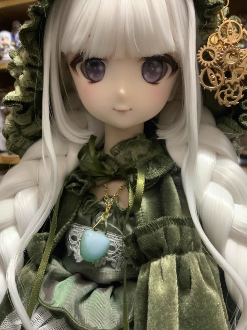 博石館で掘った天然石でドール用ペンダント作ったんすよ～ 裏返すと白っぽい面が出てくるのです