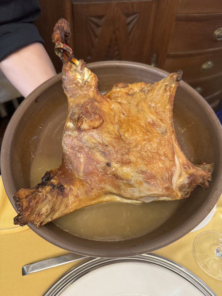 DRCdetectives's tweet photo. Tradicional comida navideña de nuestro despacho con los compañer@s de la oficina de Valladolid. Lástima que los de Madrid y País Vasco no pudieseis asistir. 
Gracias por hacer crecer cada año a nuestro despacho. ¡El mérito es de tod@s!
¡FELIZ NAVIDAD!
🎄🍾🍽️

#drcdetectives https://t.co/aU1bjmwZvR