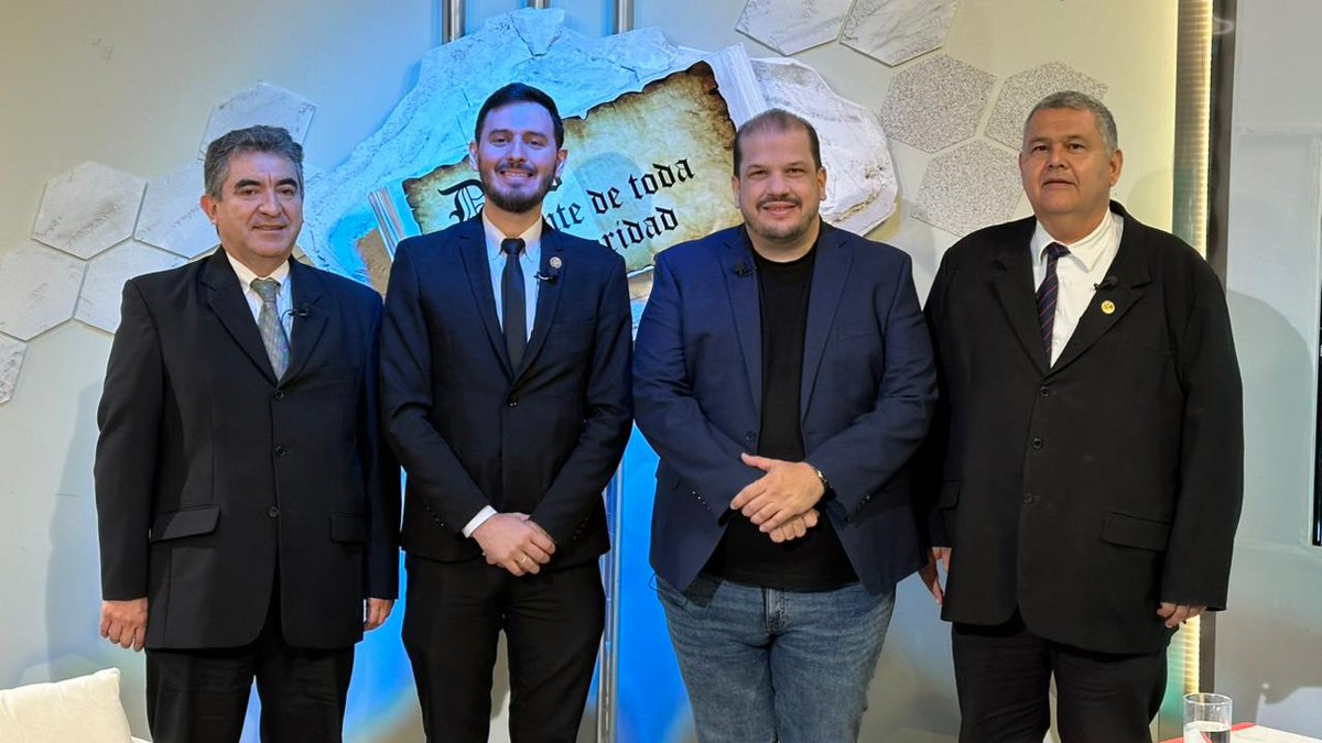 💦⚠️ EL ACUEDUCTO BAJO LA LUPA ⚠️💦 ¿Qué dice la Contraloría? 

📌 Hoy en  SALVANDO VIDAS recibimos la visita de:
✔️ Abog. Leandro Villalba Baruja - Director de auditoria forense CGR
✔️Derlis Cabrera - director Control de Obras de la Administración Central 
✔️Hugo Martínez -