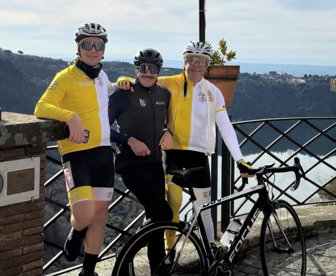 AthVaticana's tweet image. Pedalando 

#bikers #bike #cyclists #cyclisme #cycling #bici #bicicletta #ciclismo