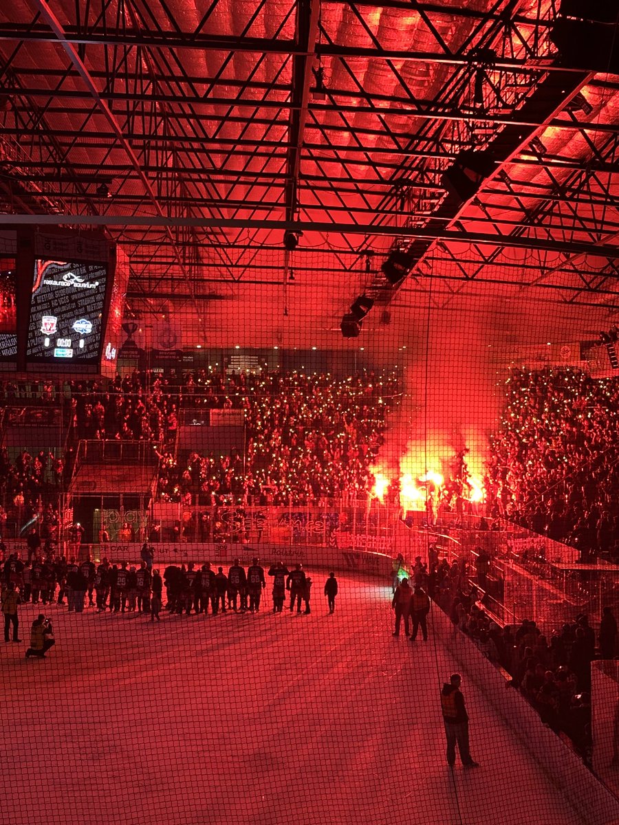 vitsvoboda16's tweet photo. Skvělý zápas, v playoff tempu v parádní atmosféře 🔥 
Škorvi zase parádní ⛔️
3 body ✅✅✅
Jerglis2029 🎻

#cestazedna https://t.co/BD772izqxi