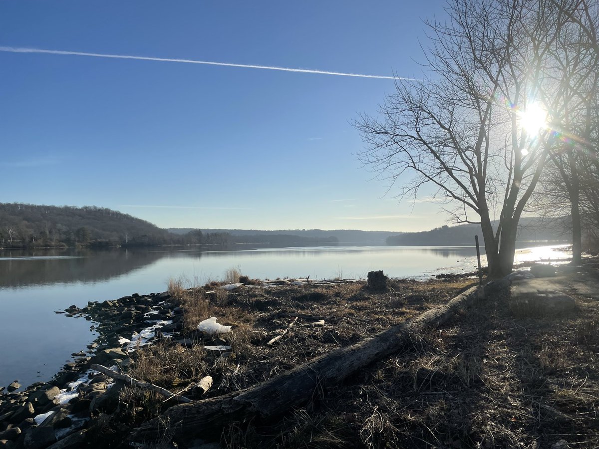 JFSpallone's tweet photo. A very still last morning of autumn at Haddam Meadows State Park.  🍂 ❄️ @Eweather13 https://t.co/gPJBE0JbiU
