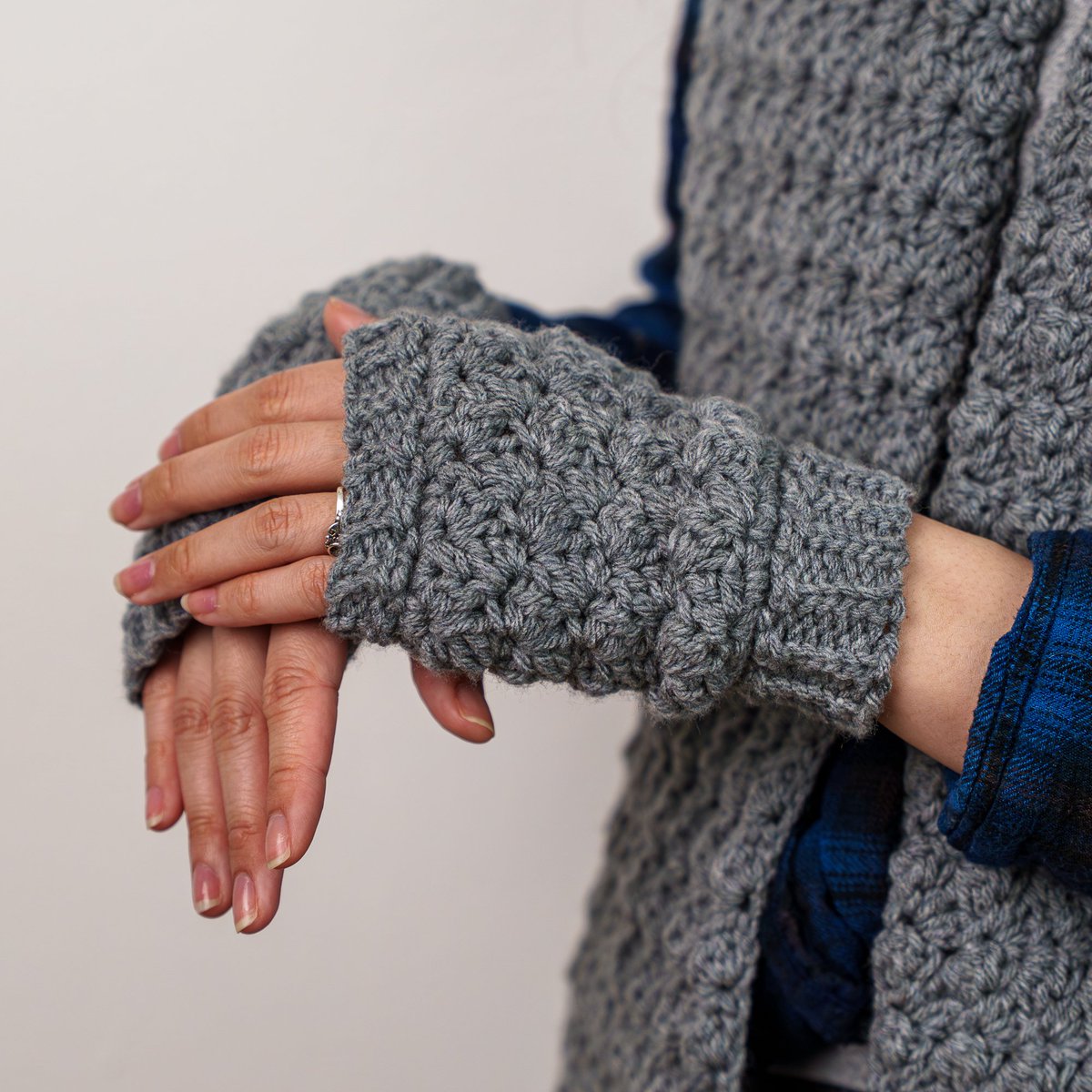 tcddiy's tweet photo. Give the gift of crochet with this last minute gift bundle! 

📺https://t.co/f1jrJ4RMpD
📄https://t.co/f1jrJ4RMpD 
#crochet #crochetdress #moderncrochet #tcddiy #handmadestyle 

Fun fact: sleeping in the cold is the best! 🙌🏼 https://t.co/K9ug46AFQ7