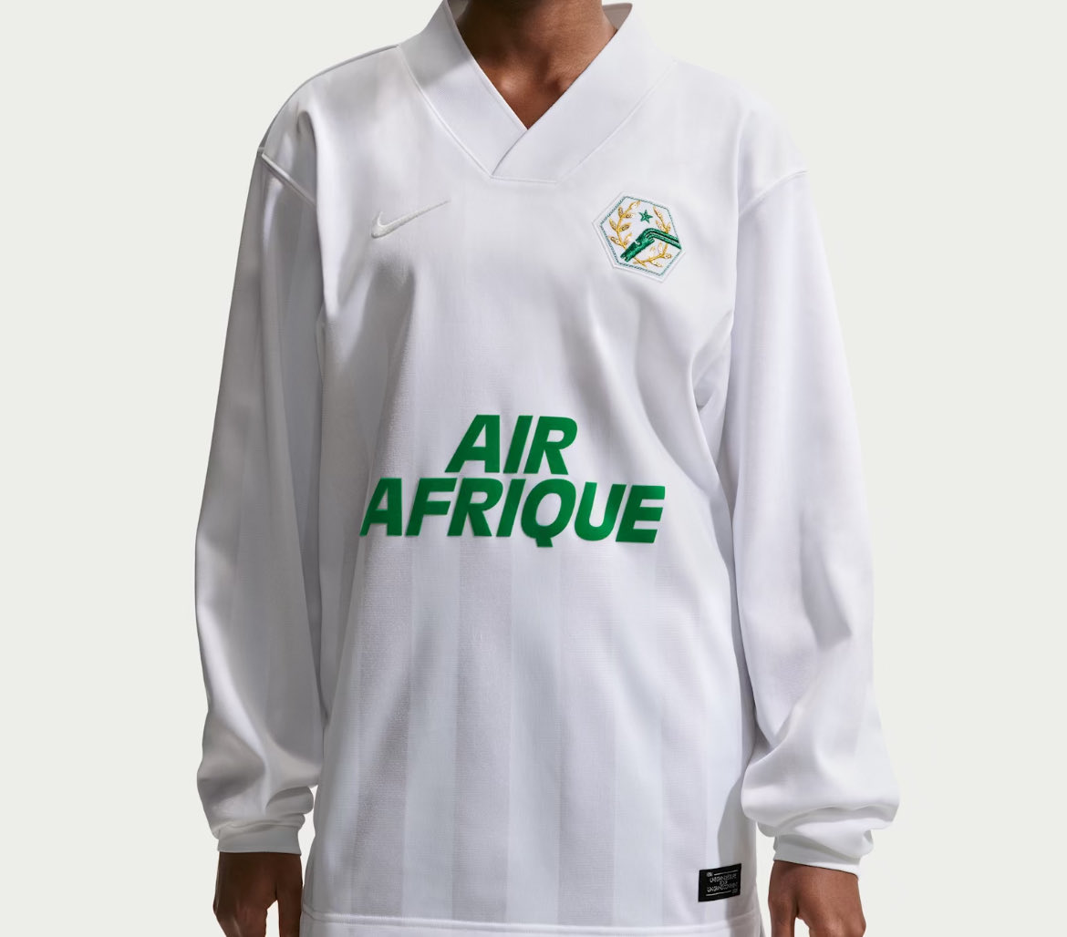 KdotKarter's tweet photo. Nike back with the heat. First time I came across Air Afrique was in the Met for Super Fine. Shit was hella dope. Ain’t bought shit for real all year. Might have to cop this. https://t.co/j5BjstJeBR