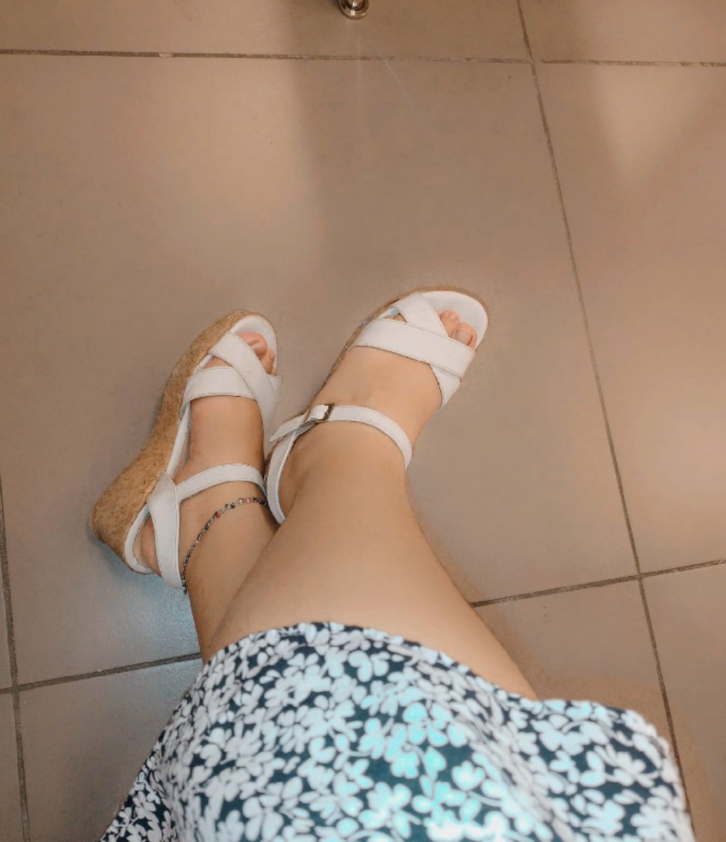 S0ff_Vega's tweet photo. MANDEN DM. mis amoressss 😍💦👣#pies #piesbonitos #piesdeprincesa #piesmexico #pieslatinos #ventadefotosdepies #fotopies  #piesfotos #PIESDEMUJER #piesbonitos #patas  #ventadepies https://t.co/KdH0ofXo5e