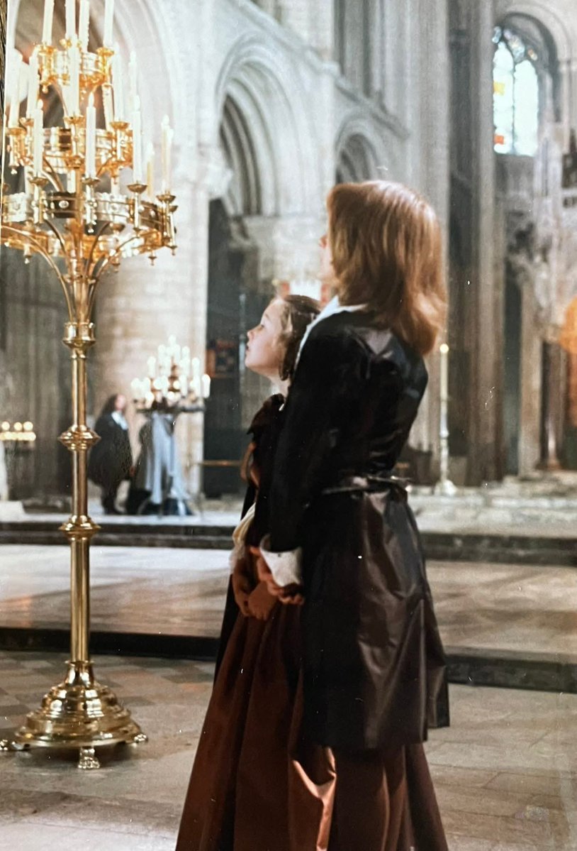 TheKnowe's tweet image. Behind the scenes photographs of the BBC's The Children Of Green Knowe. Kindly shared by Alan Spalding 💚
#childrenofgreenknowe