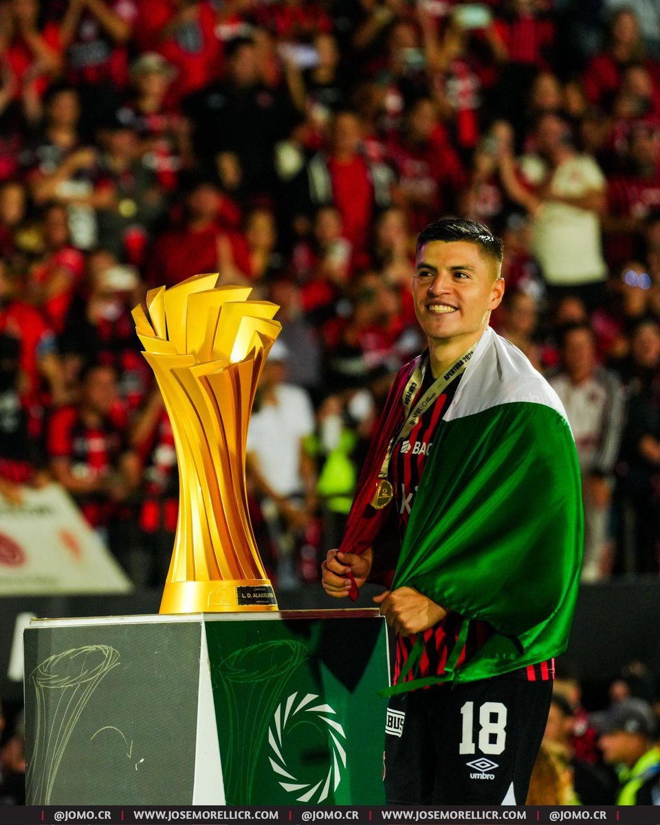 - Goles en clásicos.

- Gol en final internacional.

- Gol y asistencia en final nacional.

Mi 9 es muchísimo mejor que el tuyo 🫵🏼