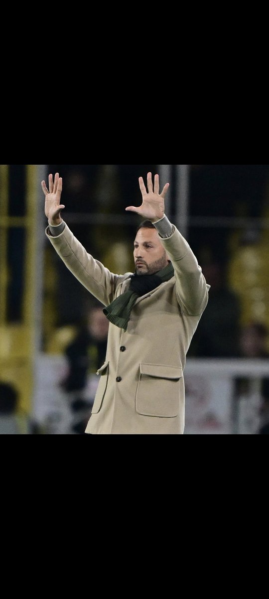 Domenico Tedesco'nun yönetimindeki Fenerbahçe, Süper Lig'de ilk devreyi namağlup tamamladı.

🆚 17 maç
✅ 11 galibiyet
🤝 6 beraberlik
❌ 0 mağlubiyet
📊 39 puan