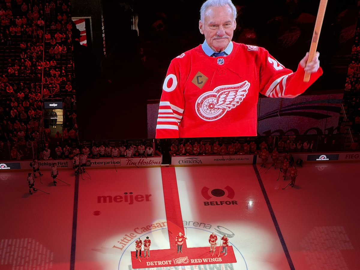 Former <a href="/DetroitRedWings/">Detroit Red Wings</a> captains Nick Libett, Dennis Hextall, Paul Woods, Red Berenson, and Mickey Redmond are honored at center ice before this afternoon’s game. #LGRW #RedWings