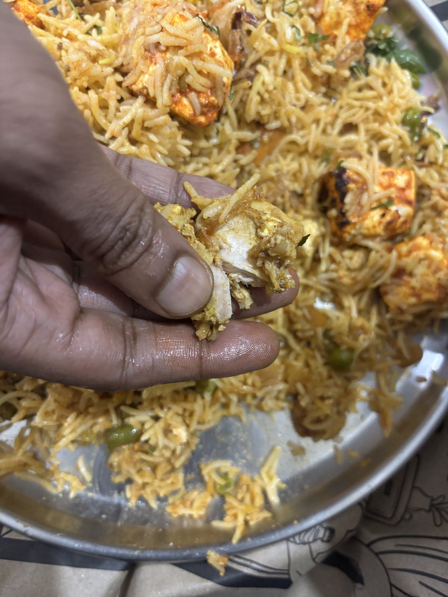 _navneetnandan's tweet photo. @zomato @zomatocare I ordered a veg paneer tikka biryani from dum safar biryani and I got a piece of chicken on that order I’d #7601579233 plZz take strict action https://t.co/eBw9NWhPiG