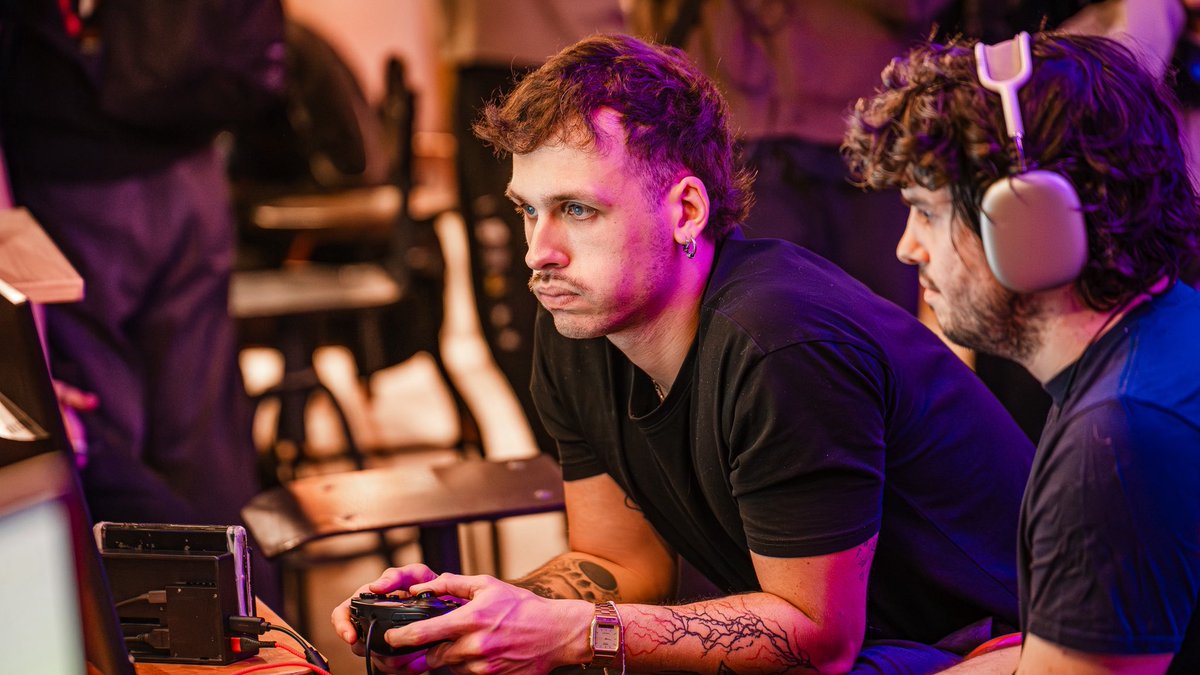 GUY SIMON 📸 tweet media