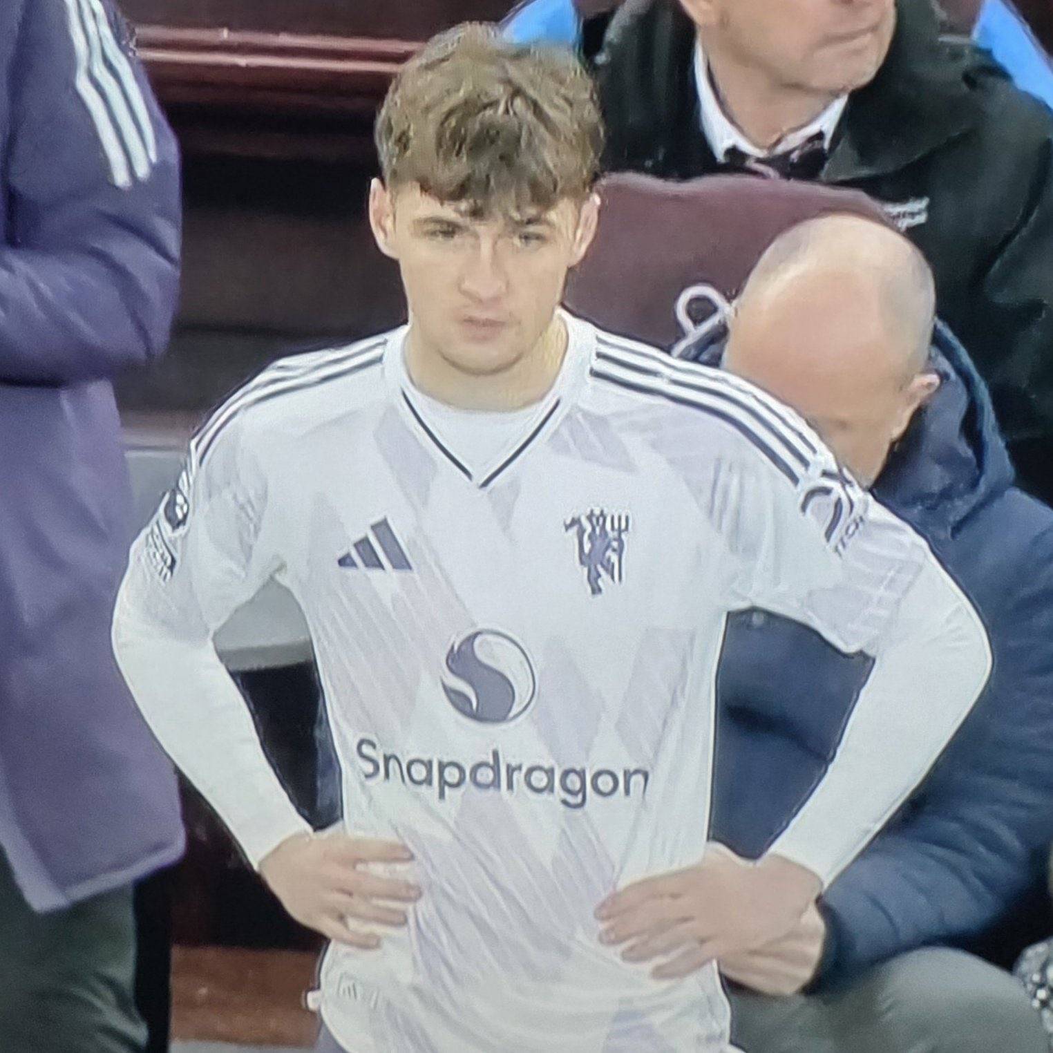 جاك فليتشر ابن دارين فليتشر يشارك لأول مرة بقميص #مانشستر_يونايتد 