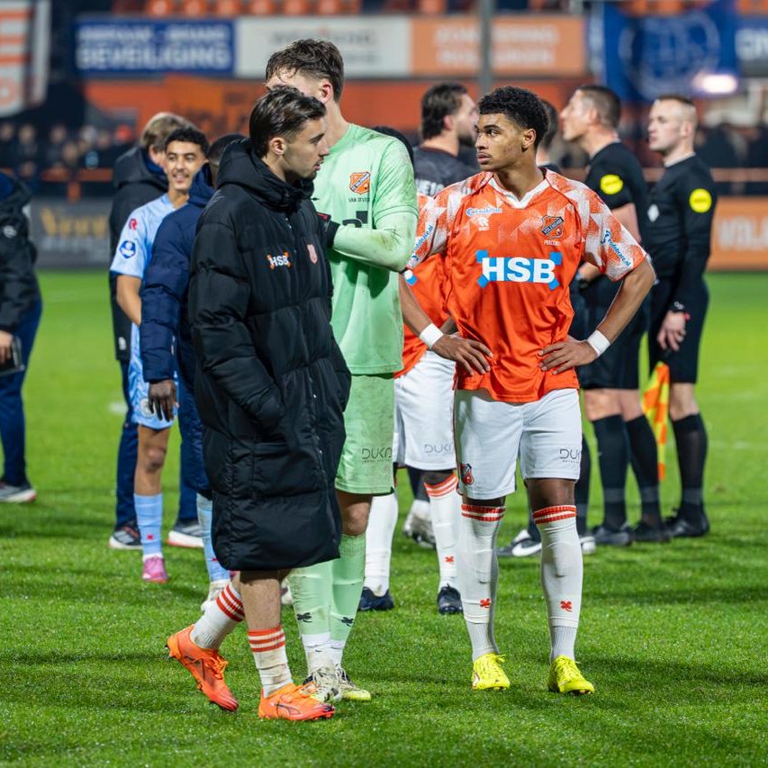 fcvolendam's tweet photo. 🟠⚪ ✘ 🔵⚪
😞 Tijd om te resetten en de focus op de tweede competitiehelft te leggen.
#VOLSPA | #WêiBinneVòlledam https://t.co/60YQHxKdBo