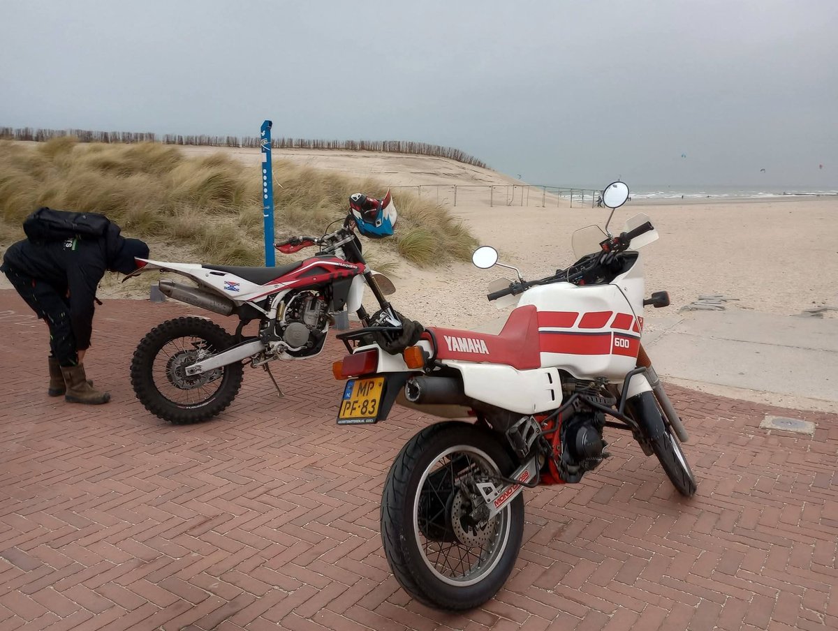 #gestolen #Motor Gestolen Nederland 
✅ Datum Gestolen:  20 -12-2025
✅ Gestolen te  : Delft 
✅ Merk: Yamaha 
✅ Model : XT600Z
✅ Kenteken: MP-PF-83
✅ Vin/Chassisnr: ***
✅ Bouwjaar: 05-07-1988
✅ Kleur: Rood/wit
✅ #motorgestolennederland