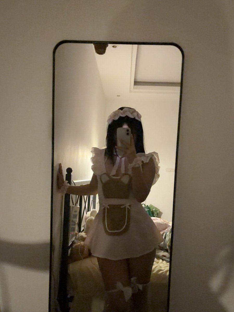 摘月亮 tweet media