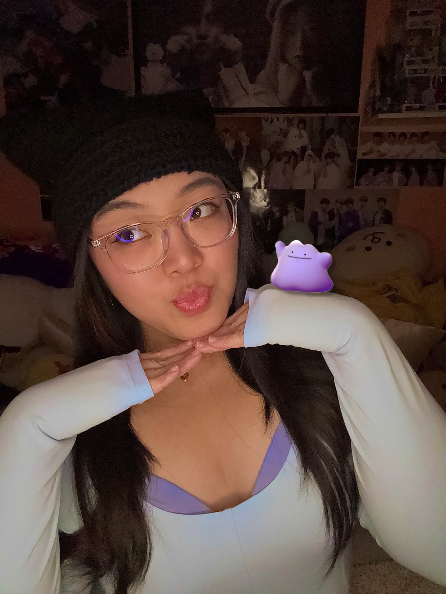 Megs 🖤 tweet media