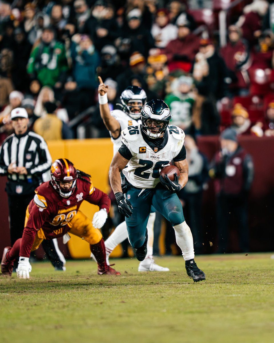 SFDigitals's tweet image. NFC EAST CHAMPS! 😤😤😤 @saquon