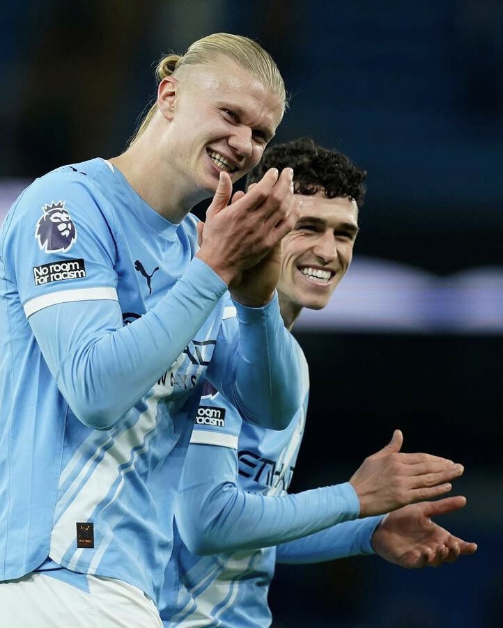 🎼
𝑵𝒆𝒗𝒆𝒓 𝒇𝒆𝒍𝒕 𝒎𝒐𝒓𝒆 𝒍𝒊𝒌𝒆 𝒔𝒊𝒏𝒈𝒊𝒏𝒈 𝒕𝒉𝒆 𝒃𝒍𝒖𝒆𝒔 
𝑪𝒊𝒕𝒚 𝒘𝒊𝒏, 𝑼𝒏𝒊𝒕𝒆𝒅 𝒍𝒐𝒔𝒆
𝑶𝒉𝒉𝒉𝒉𝒉𝒉 𝑪𝒊𝒕𝒚
𝒀𝒐𝒖 𝒈𝒐𝒕 𝒎𝒆 𝒔𝒊𝒏𝒈𝒊𝒏𝒈 𝒕𝒉𝒆 𝒃𝒍𝒖𝒆𝒔
🎼