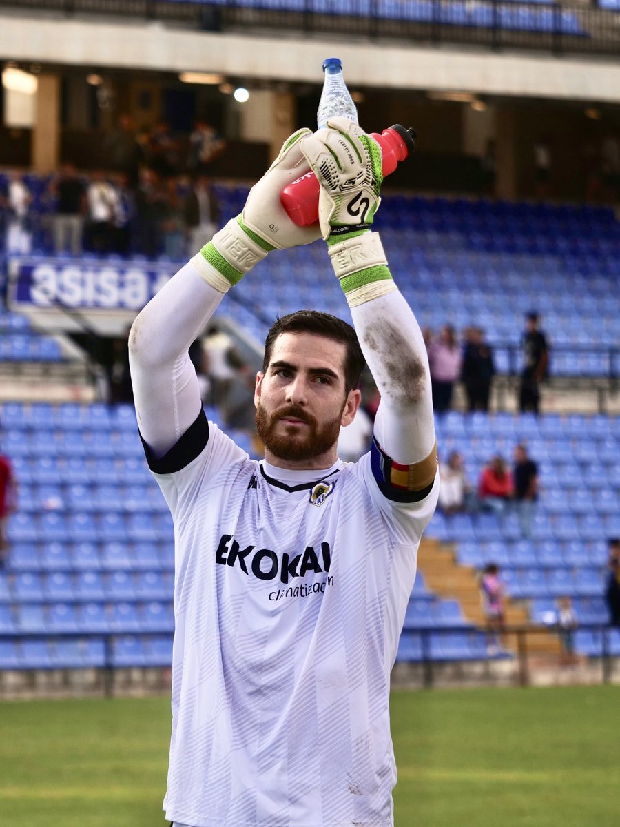 Con el partido de ayer Carlos Abad (<a href="/CarlosAbad1/">Carlos Abad</a>) llegó a la cifra de 119 partidos con el <a href="/cfhercules/">Hércules CF 💙🤍💯</a>:

🥇 Ismael Falcón: 255
🥈 Javier Falagán: 154
🥉 Pérez: 145
4️⃣ Humberto: 136
5️⃣ Espinosa: 128
6️⃣ Cosme: 124
7️⃣ CARLOS ABAD: 119
8️⃣ Calatayud: 118
9️⃣ Bilbao: 110
🔟 Chema: 101