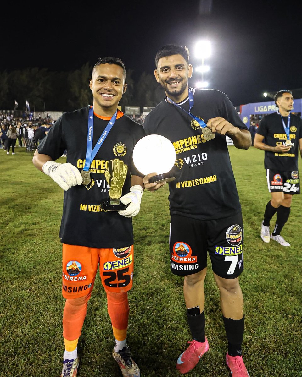 LegionTico93's tweet photo. ¡EL TRONO ES DE LOS CACIQUES! 🏆🇳🇮

El @Diriangen_FC se corona campeón del fútbol nicaragüense tras vencer 1-0 al @managuafc en la Gran Final. 🥇

Con sello costarricense, el histórico club suma una nueva estrella a su palmarés. 🇨🇷🔥 https://t.co/3ZmEER4MDj
