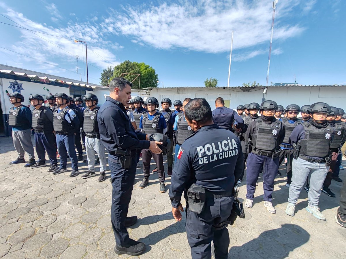 vmpuebla's tweet image. Seguridad| #Supervisa titular de la #SSC, la comisaría #norte y grupos especiales de la policía de la ciudad

@SSC_Pue
@pepechedrauimx

#VisiónMetrópoli 

Visítanos 
visionmetropoli.com 

visionmetropoli.com/supervisa-titu…