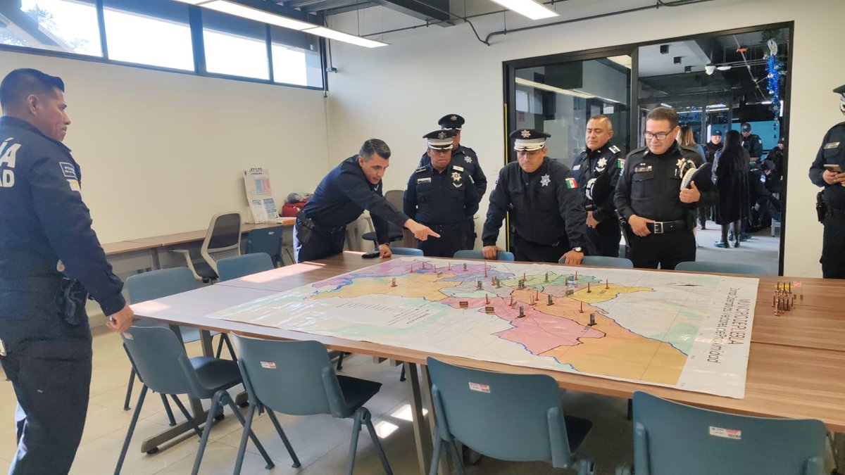 vmpuebla's tweet image. Seguridad| #Supervisa titular de la #SSC, la comisaría #norte y grupos especiales de la policía de la ciudad

@SSC_Pue
@pepechedrauimx

#VisiónMetrópoli 

Visítanos 
visionmetropoli.com 

visionmetropoli.com/supervisa-titu…