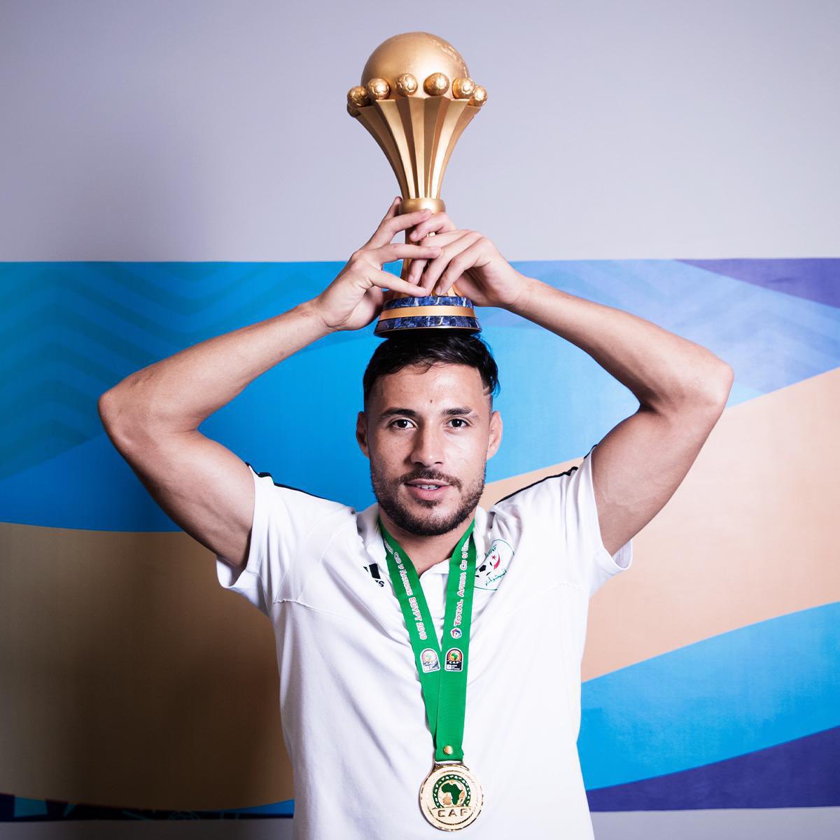 algeriactufoot's tweet image. 🔴 Youcef Belaïli :

« Je vais mettre un petit pont à Messi, inchallah. » 🇩🇿🇦🇷