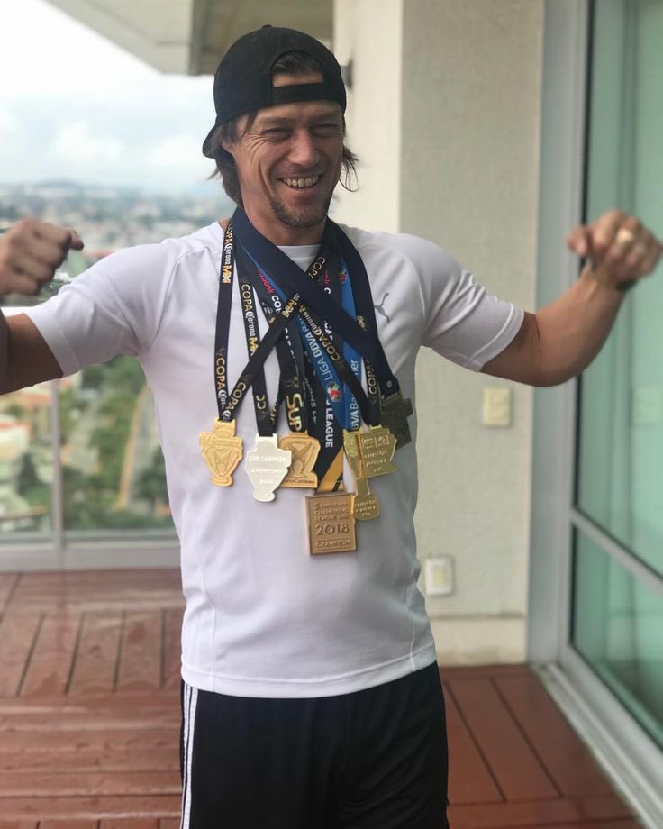 Archivismo tweet media