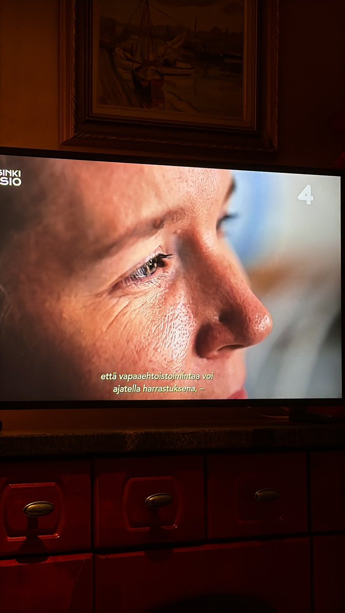 Minä soittelin Tyksiin parikymmentä vuotta sitten että voisinko auttaa lapsia sairaalaosastolla lukemalla tai vaan olemalla vieressä. Vastaus oli että vanhemmat ovat niin paljon mukana ettei apua tarvita. Nykyään näköjään jo tarvitaan. #helsinkimissio