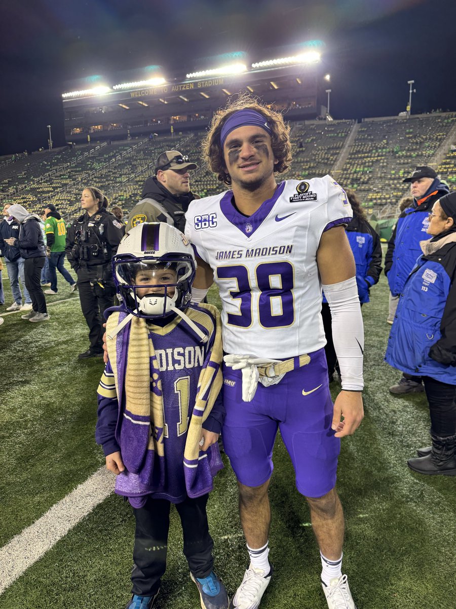Thank you <a href="/GennaroNick/">NickDeGennaro</a> <a href="/TrentHendrick1/">Trent Hendrick</a> <a href="/holleazy/"></a> for taking a moment after the CFP game to make Matthew’s day a special one. You guys are great ambassadors for the team and even better people. Thank you for all your efforts this year for <a href="/JMUFootball/">JMU Football</a>.
#GoDukes