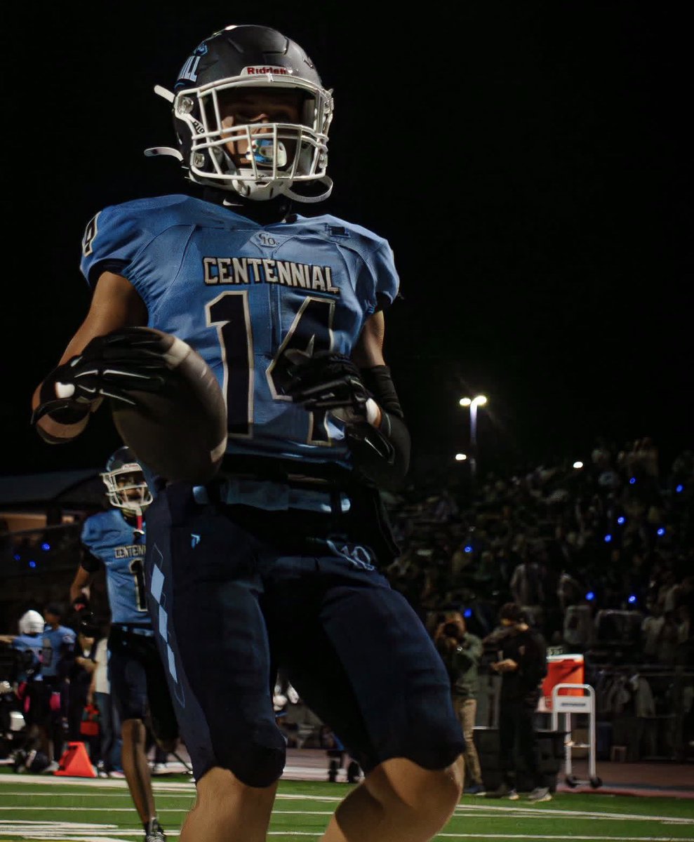 LVCen10Football tweet media