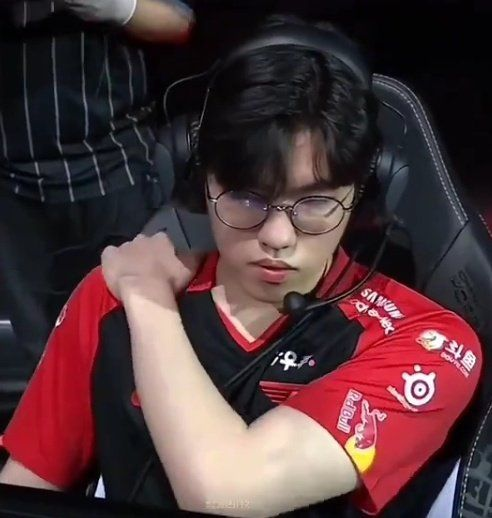Oner arms. thats it thats the tweet