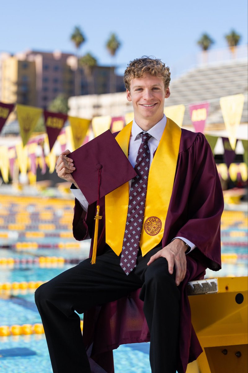 leon_marchand's tweet image. Software engineer 🥳