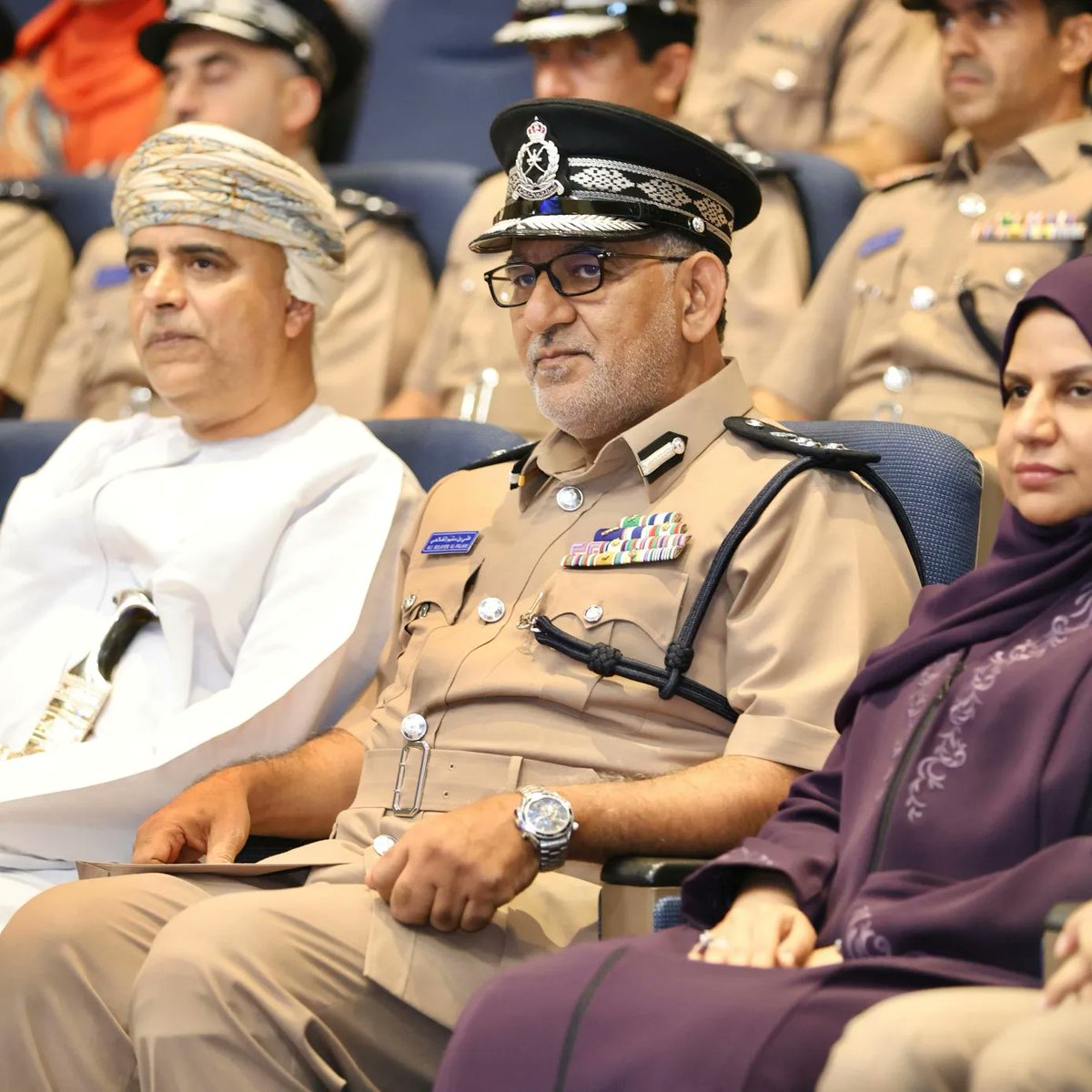 OmanRoadSafety1's tweet photo. شهد معهد السلامة المرورية مساء الخميس 18 ديسمبر الجاري احتفال الجمعية بتخريج المشاركات في #برنامج_السياقة_الوقائية_للمرأة
 وذلك تحت رعاية المكرم د. عامر بن ناصر المطاعني الرئيس التنفيذي للمؤسسة التنموية @OmanLNG
وبحضور العميد علي بن سليم الفلاحي مدير عام المرور https://t.co/vsc1XQnWkt
