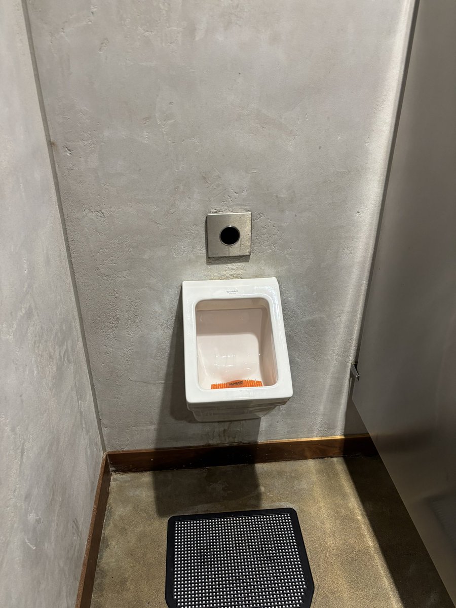 JBeurman's tweet photo. Experimenting with geometry
#urinaltweets https://t.co/E4eDXfds9C