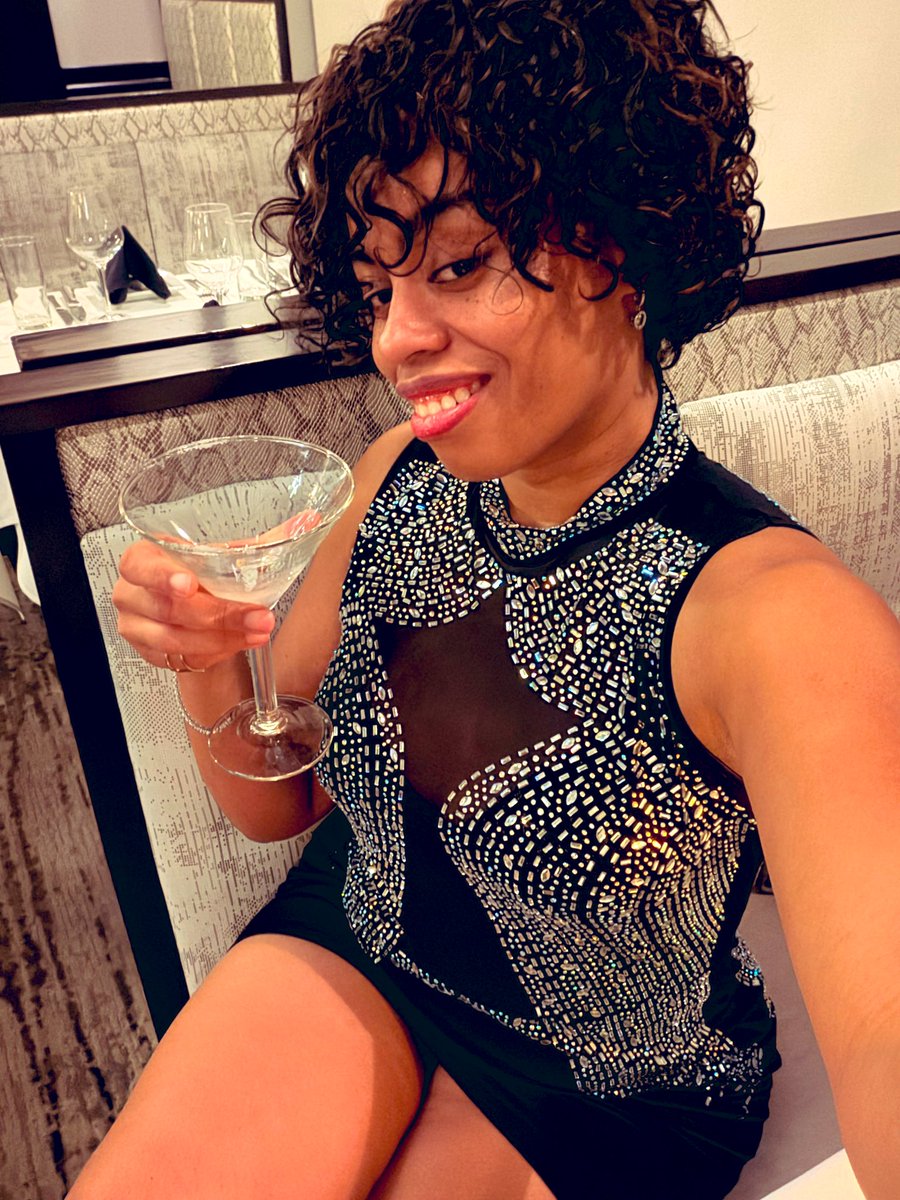 Helaina M Moore tweet media