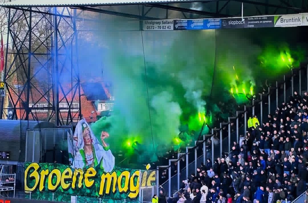 Voetbal Ultras tweet media
